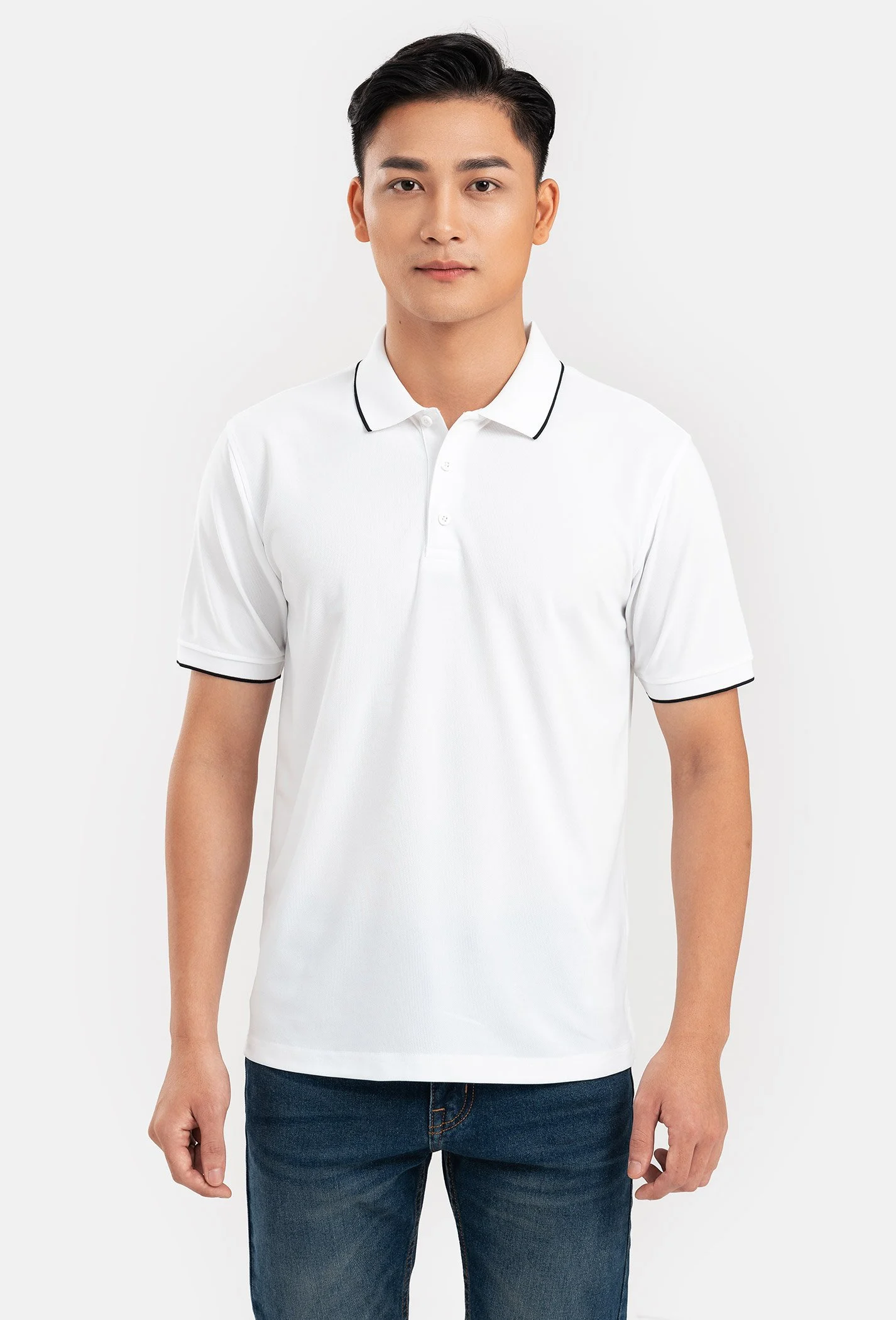 Polo trắng 2